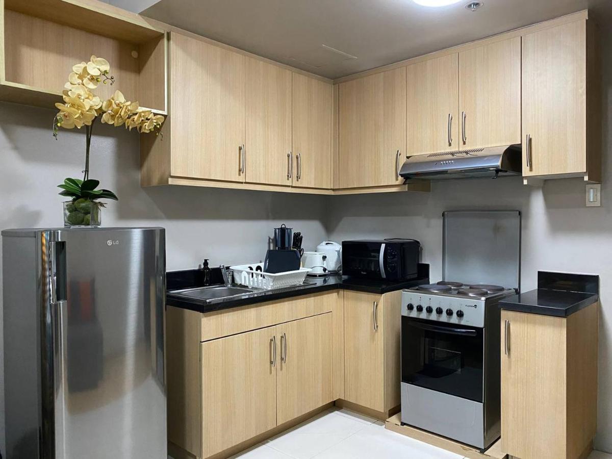 Avant At The Fort By Urban Realty マニラ市 エクステリア 写真