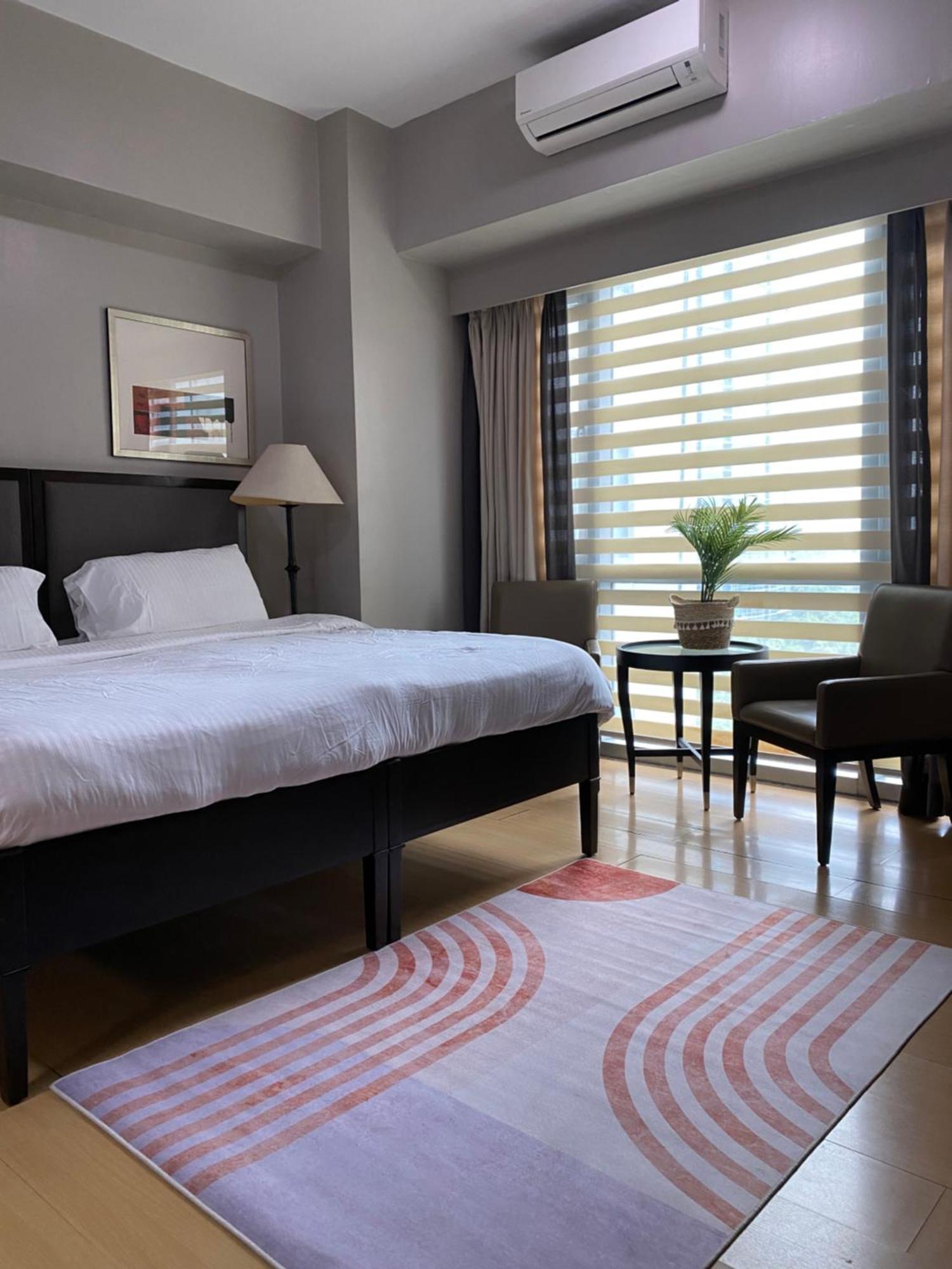 Avant At The Fort By Urban Realty マニラ市 エクステリア 写真