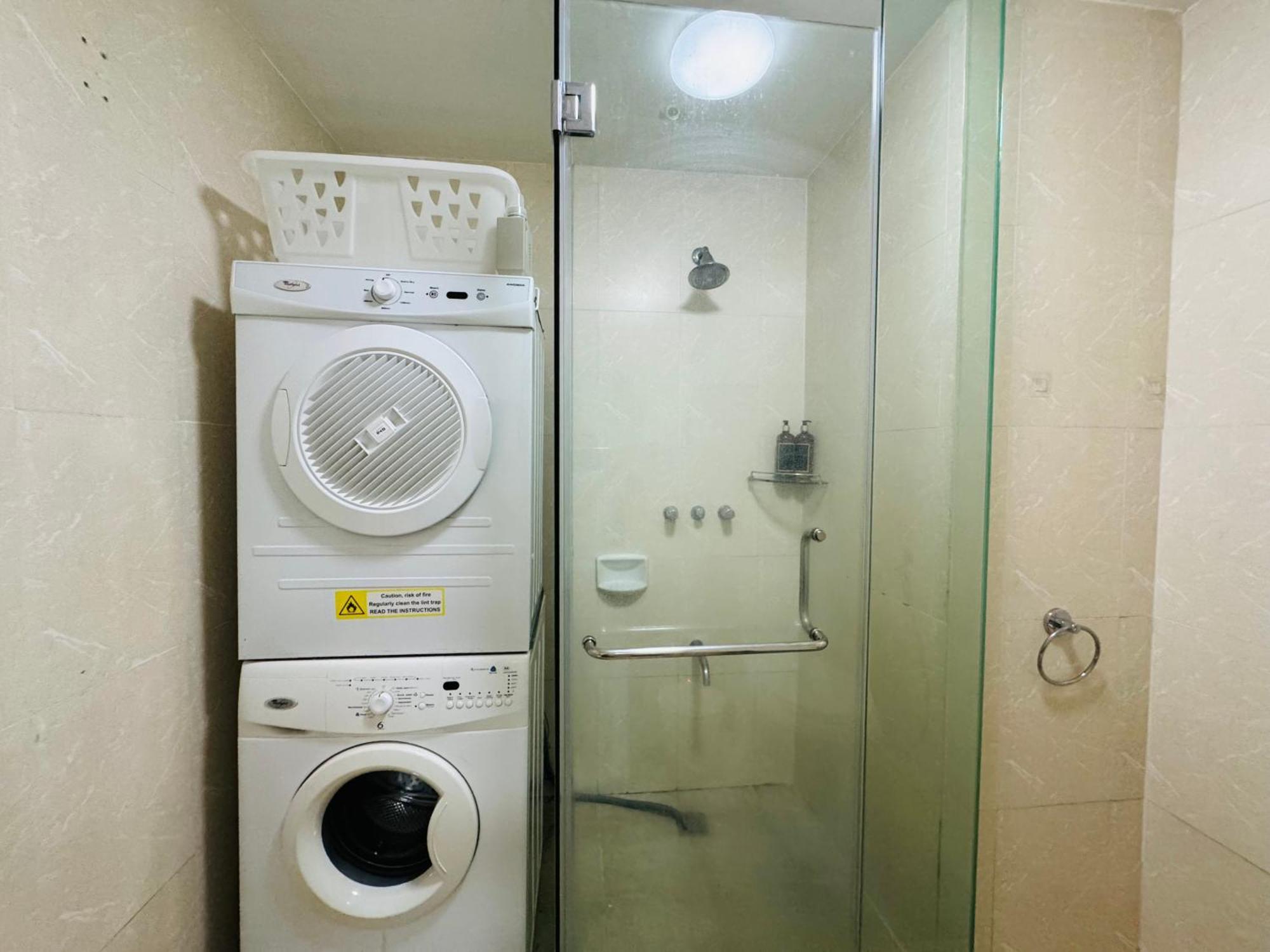Avant At The Fort By Urban Realty マニラ市 エクステリア 写真