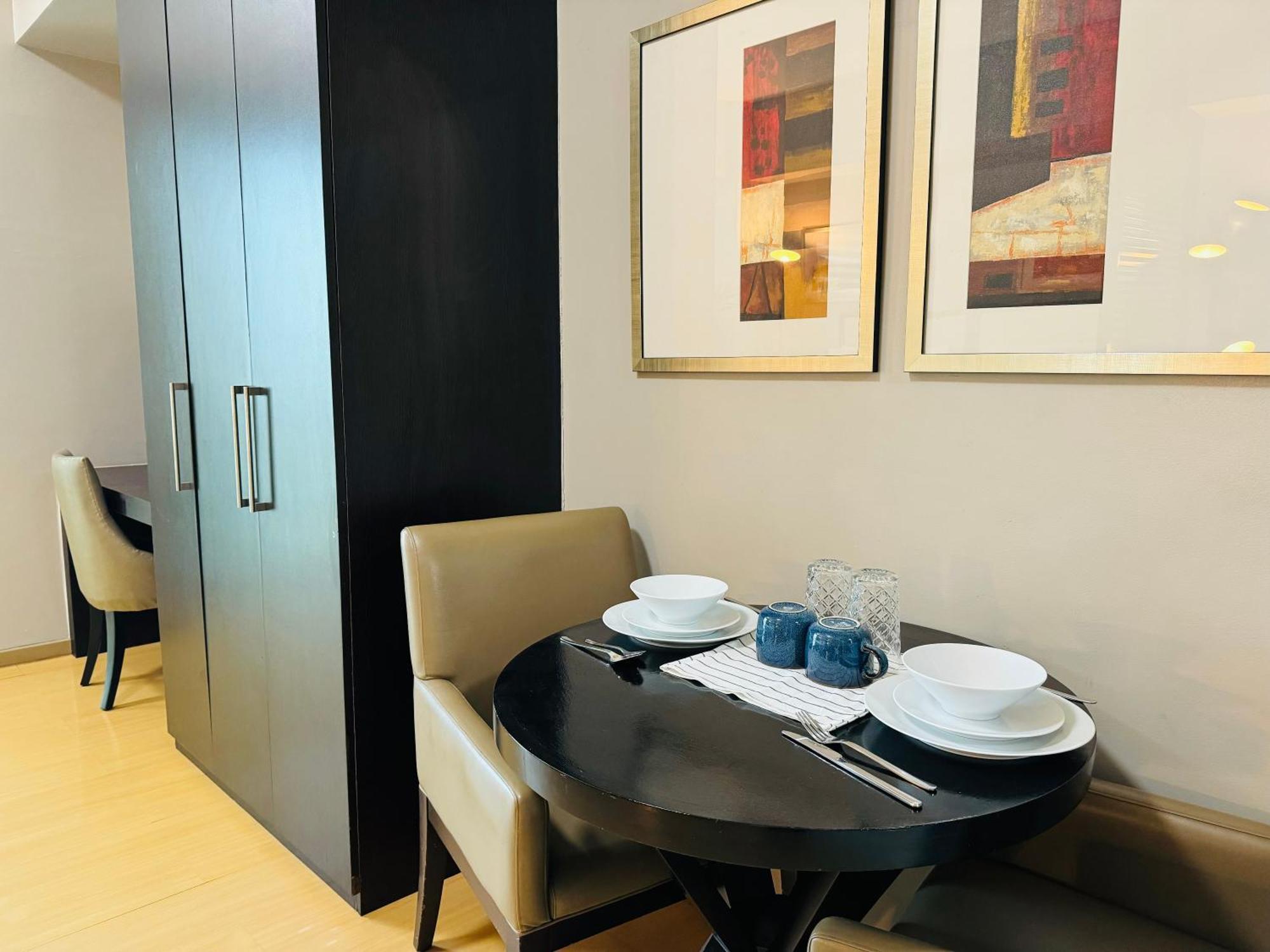 Avant At The Fort By Urban Realty マニラ市 エクステリア 写真