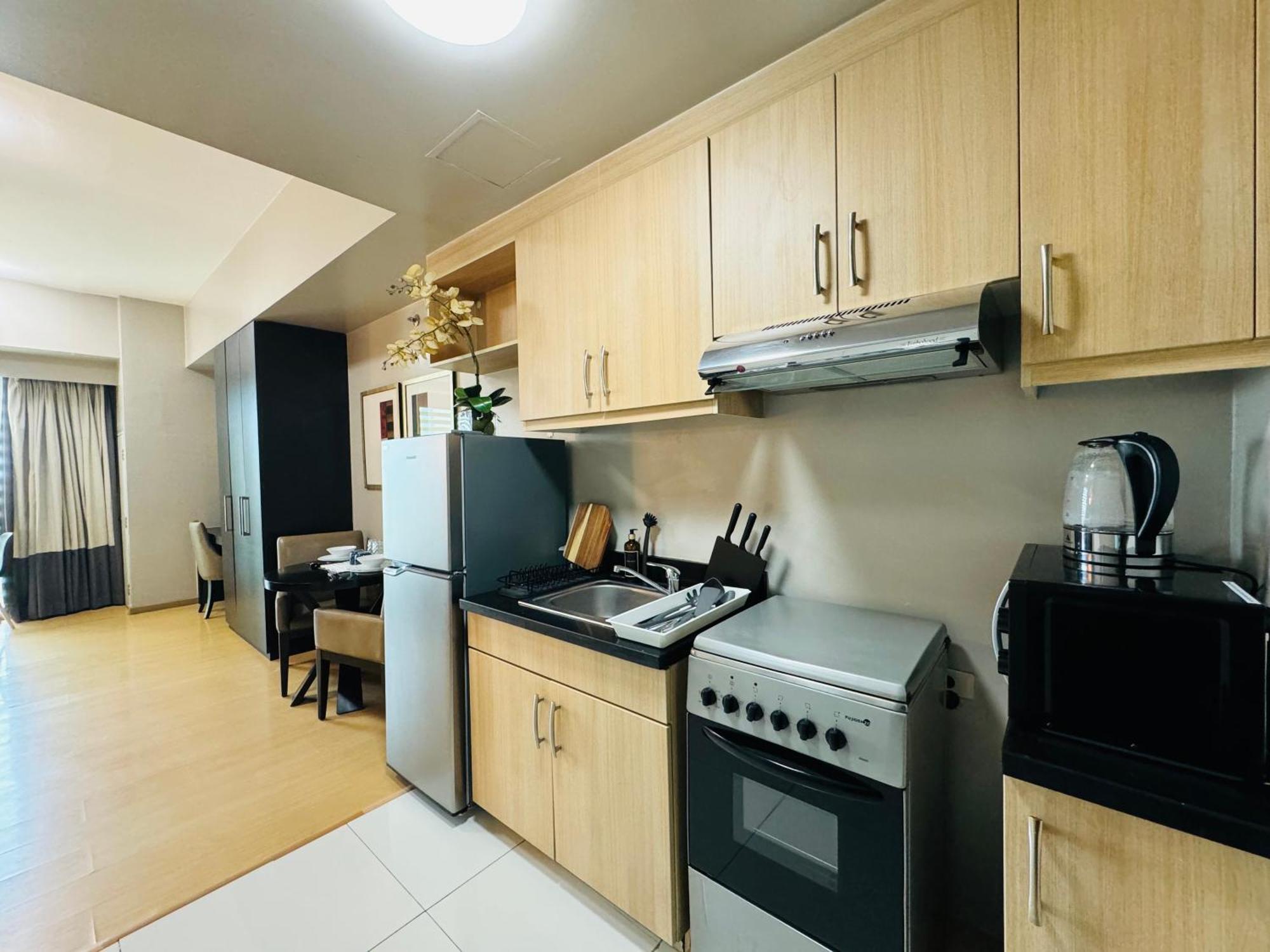 Avant At The Fort By Urban Realty マニラ市 エクステリア 写真